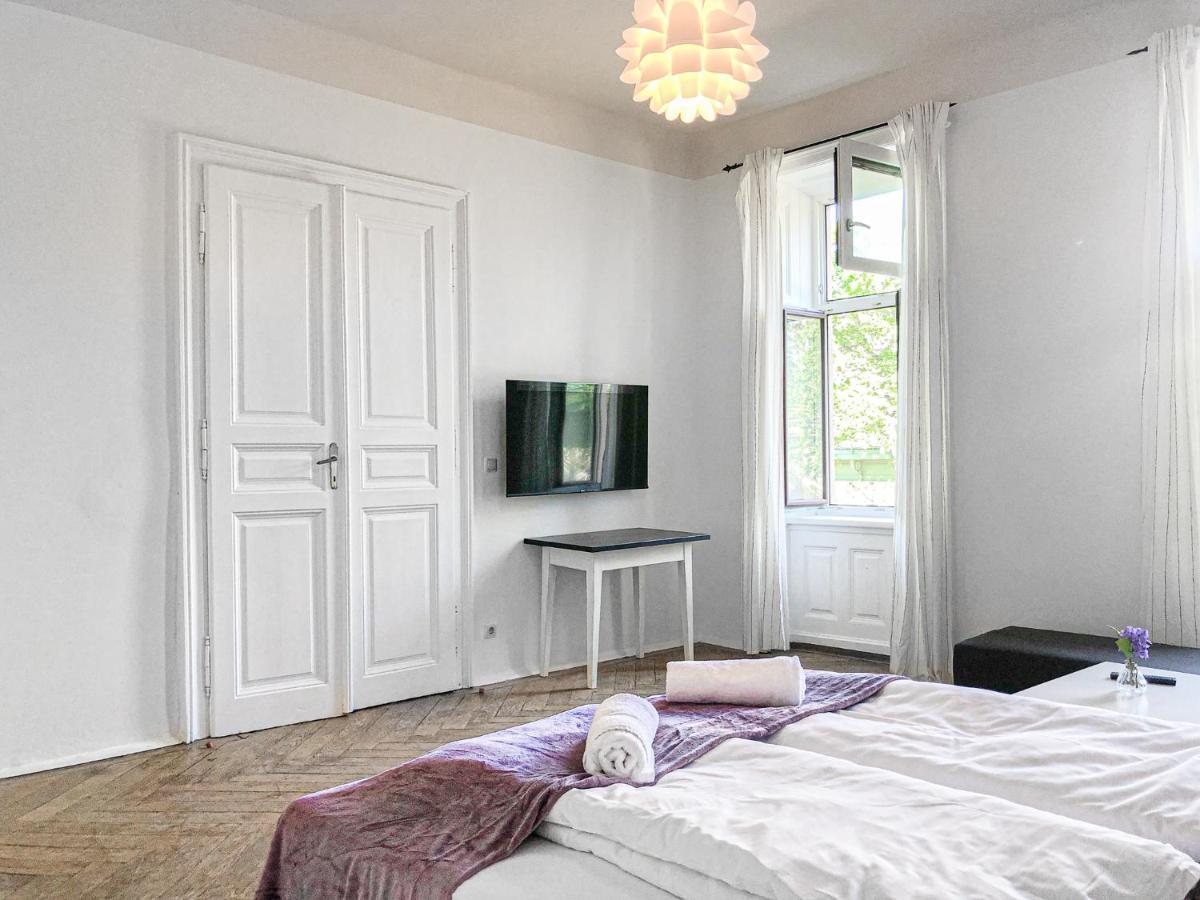 Commodious 2br Apt. Near Akh-perfect For Groups Apartament Wiedeń